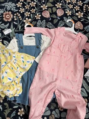 BABY GIRL BUNDLE !